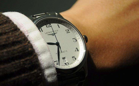 南京浪琴手表售后維修服務(wù)中心