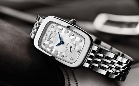 浪琴手表的常見保養(yǎng)方式和使用的方式