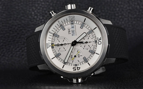 萬國手表的維修中心在哪里(萬國手表進水)