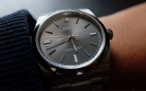 無錫勞力士維修（勞力士手表表殼刮花了怎么辦）