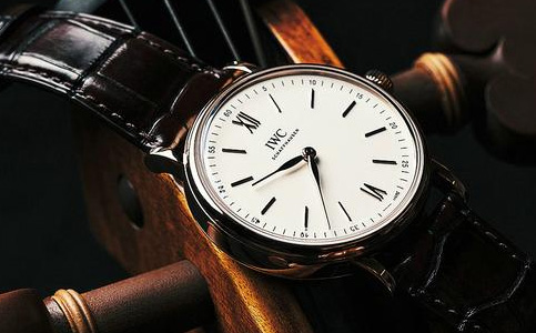 萬國?？诠俜骄S修點地址（萬國手表受磁處理）