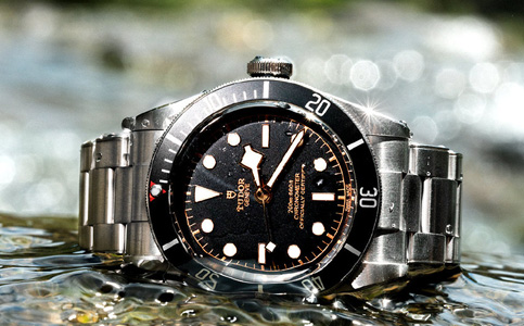 帝舵手表售后中心電話（解決帝舵手表進(jìn)灰的方法和保養(yǎng)）