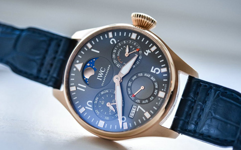 萬國手表售后維修電話(解決萬國手表表針變色的問題)